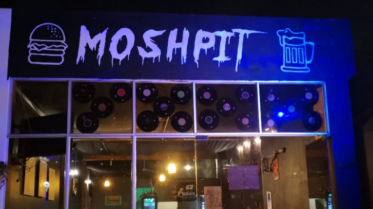 Moshpit Food & Drinks